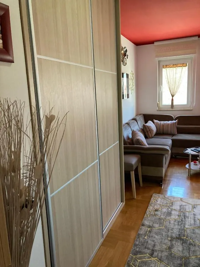 Apartment Capriati With Parking Garage Umago Croazia