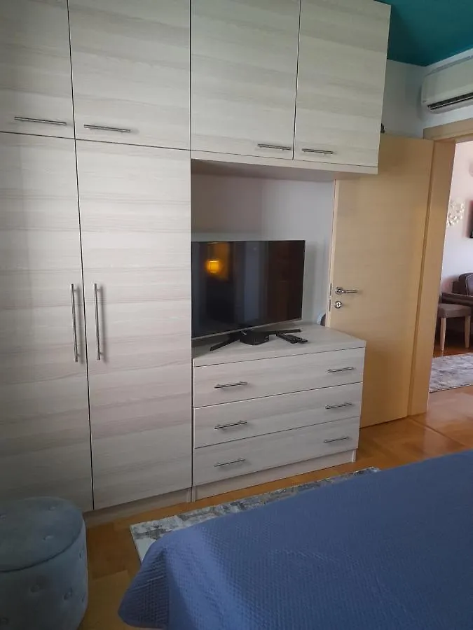 Apartment Capriati With Parking Garage Umago