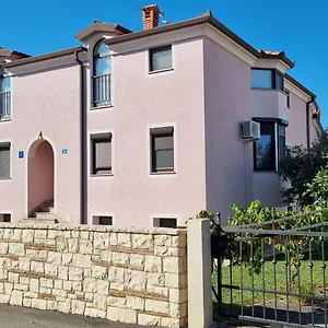 Apartma Katy Umago